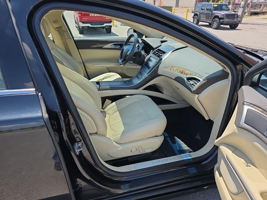 Lincoln MKZ  2014