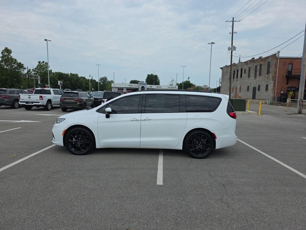 Chrysler Pacifica  2023