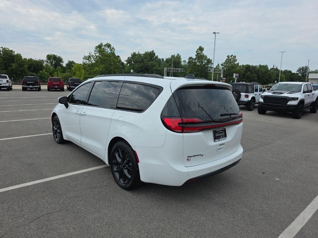 Chrysler Pacifica  2023