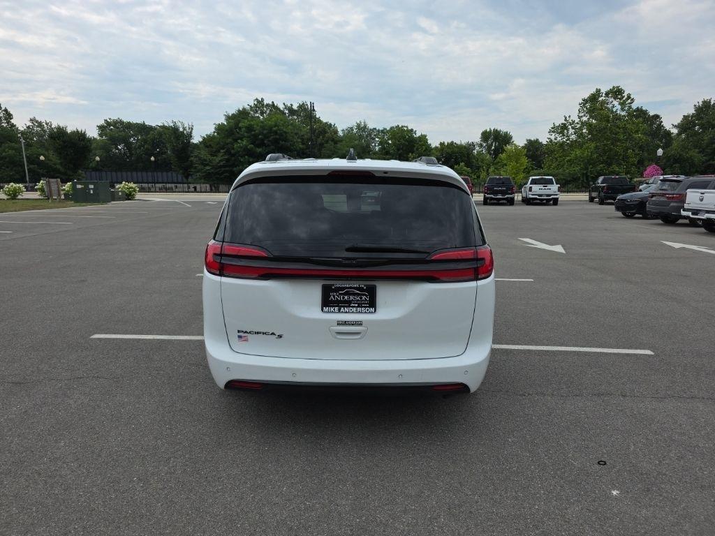Chrysler Pacifica  2023