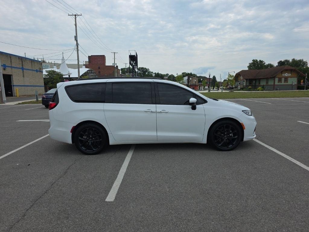 Chrysler Pacifica  2023