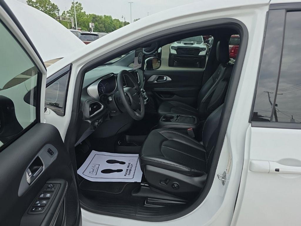 Chrysler Pacifica  2023