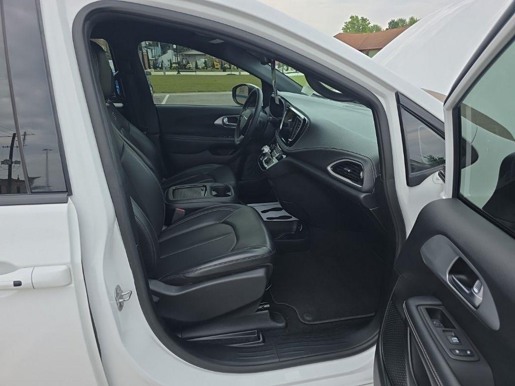 Chrysler Pacifica  2023