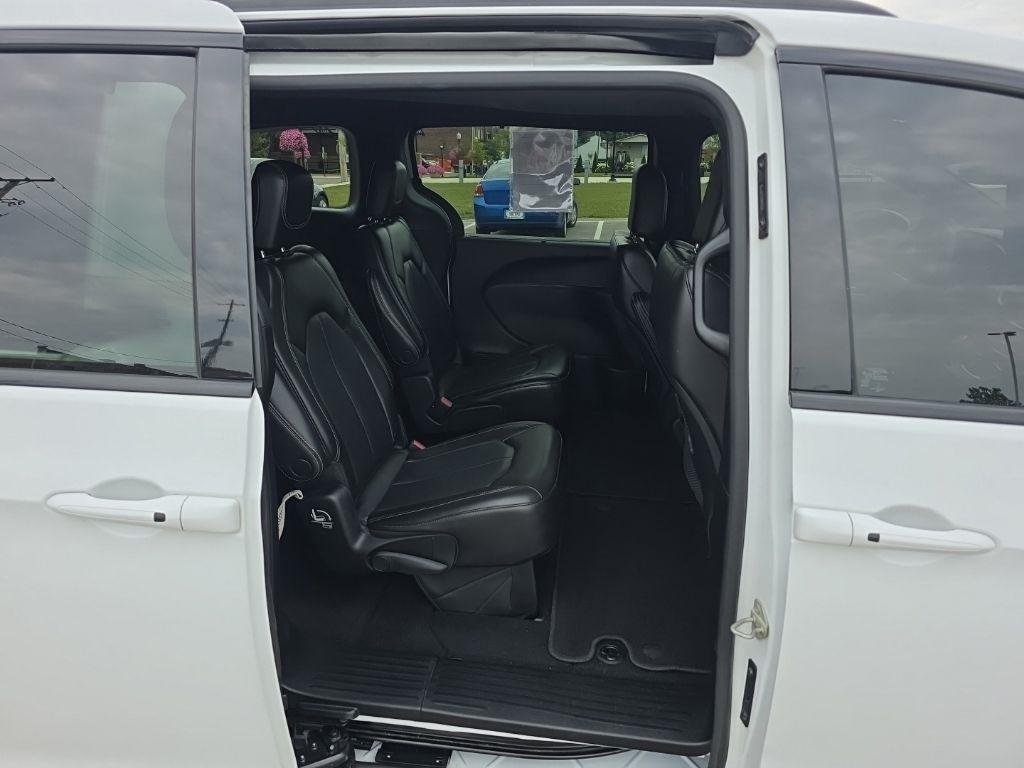 Chrysler Pacifica  2023