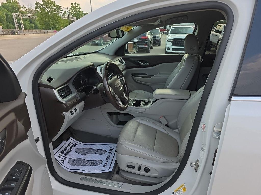 GMC Acadia  2021