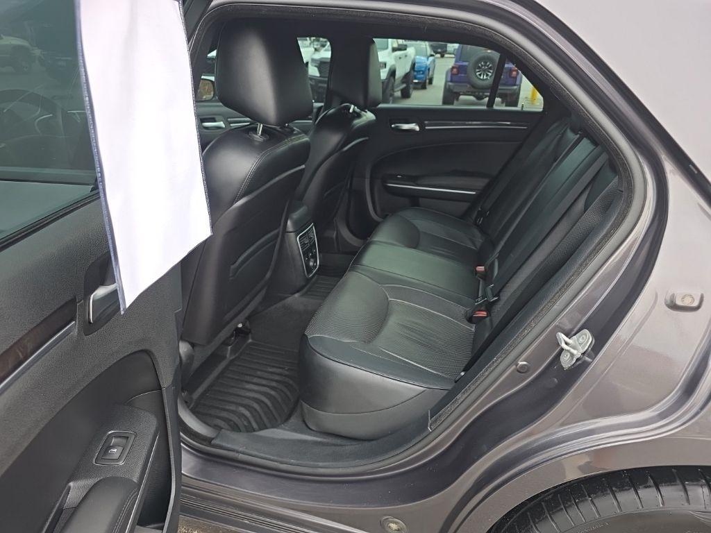 Chrysler 300  2014