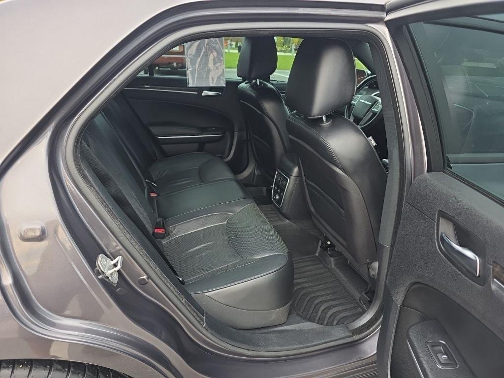 Chrysler 300  2014