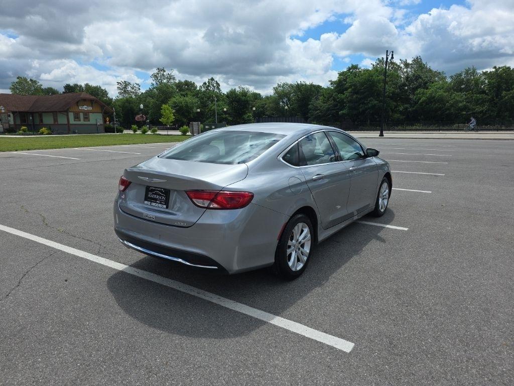 Chrysler 200  2016