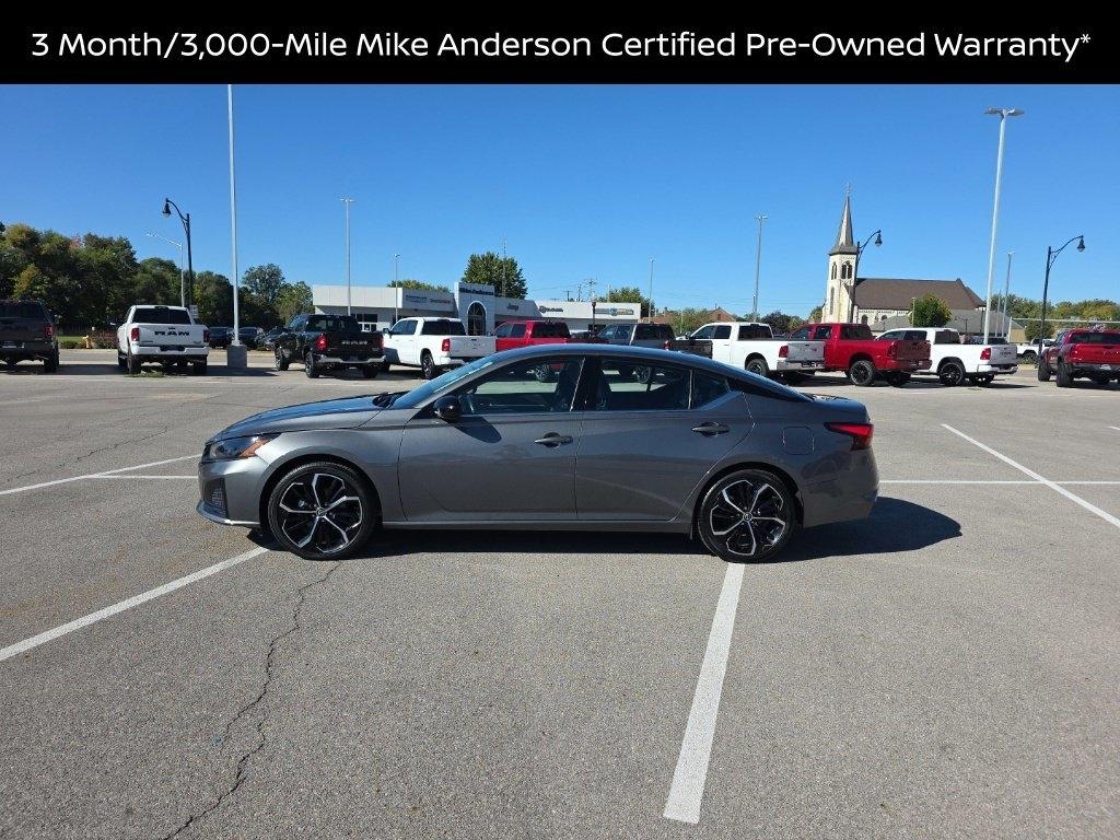 Nissan Altima  2025