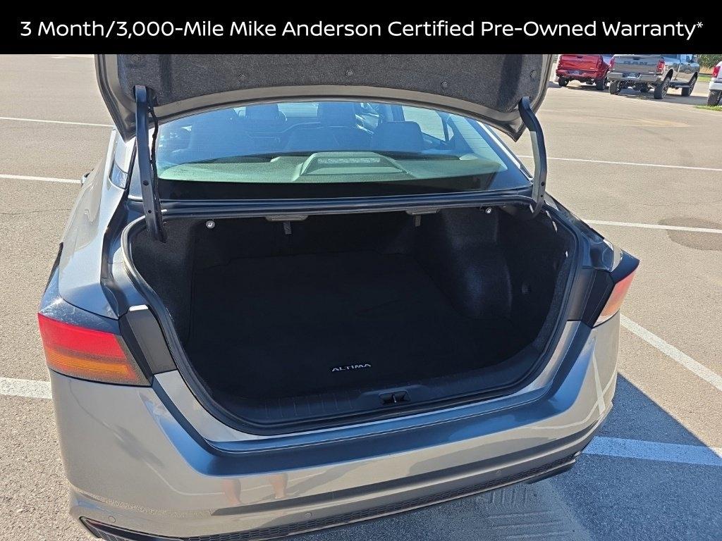 Nissan Altima  2025