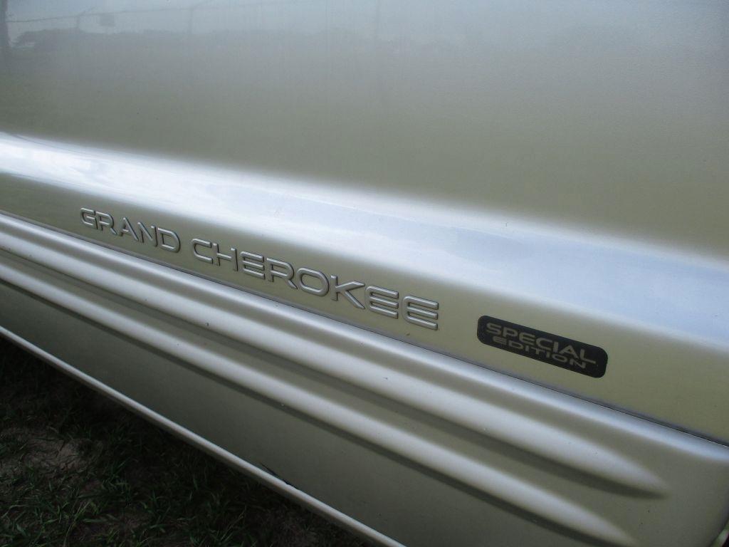 Jeep Grand Cherokee  2004