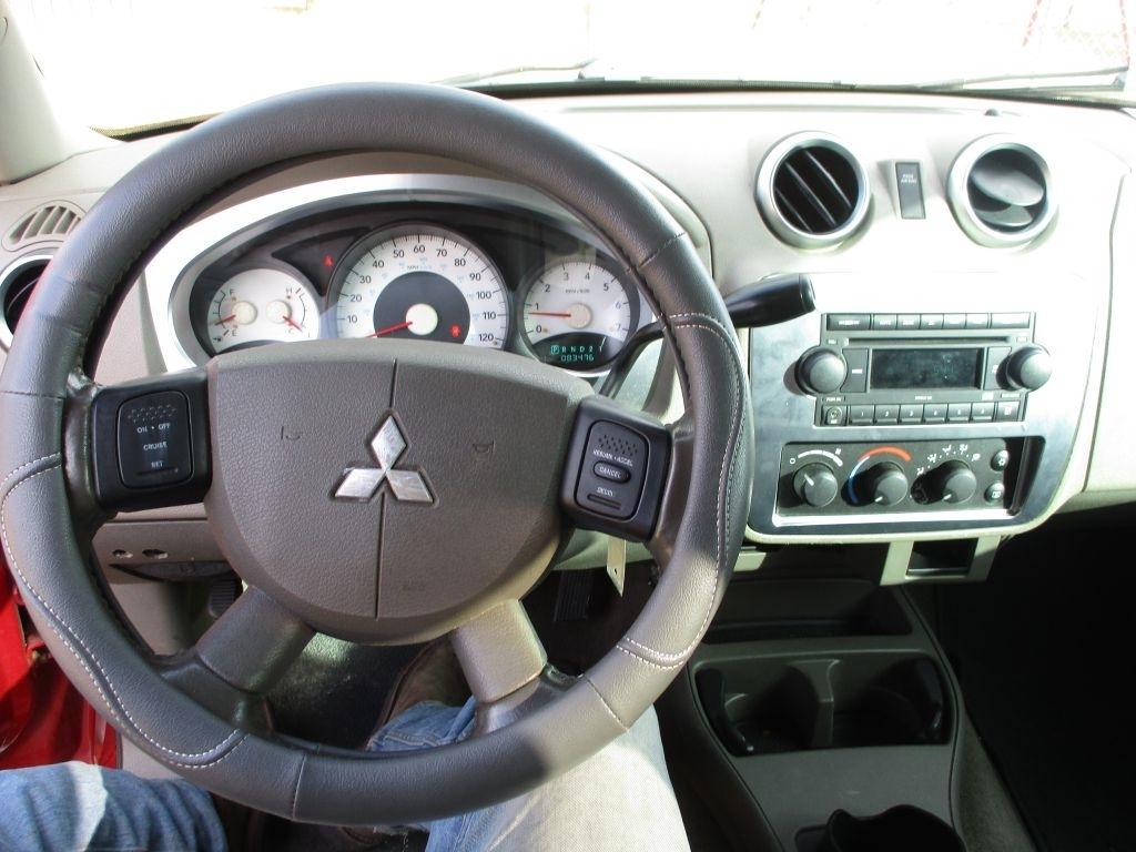 Mitsubishi Raider  2006