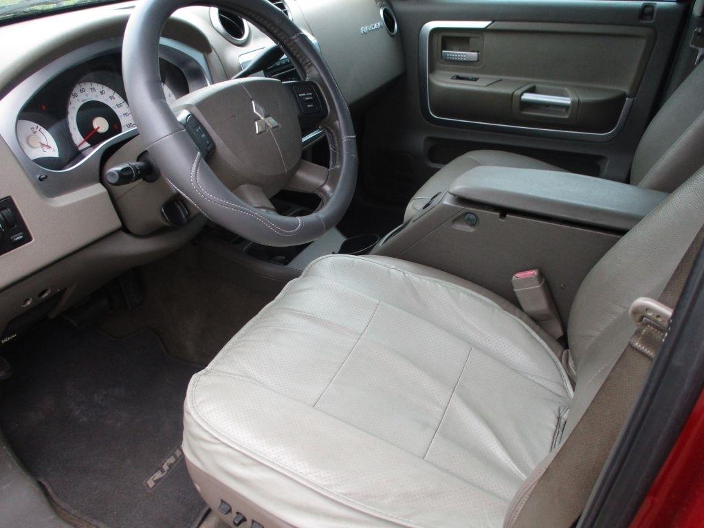 Mitsubishi Raider  2006