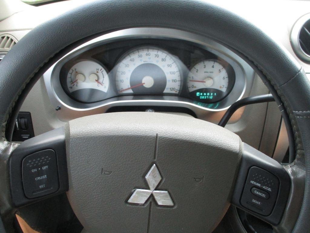 Mitsubishi Raider  2006