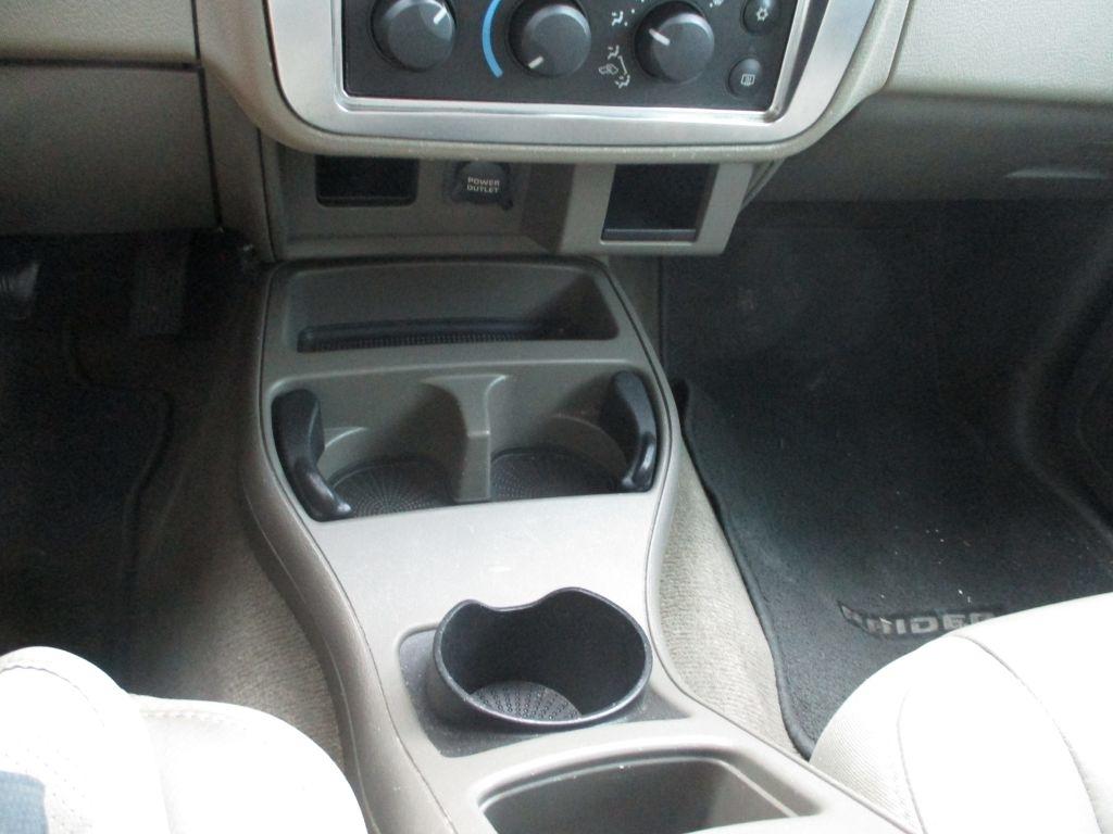 Mitsubishi Raider  2006