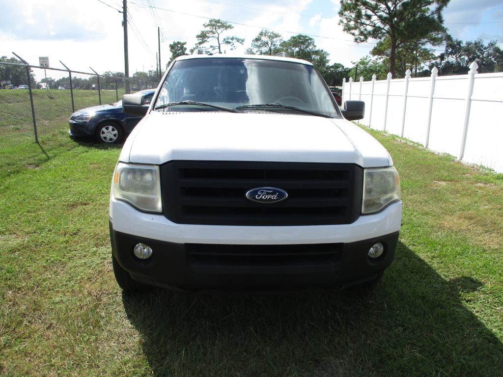 2013 Ford Expedition XLT photo 2