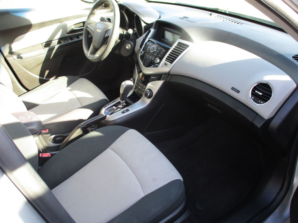 Chevrolet Cruze  2011