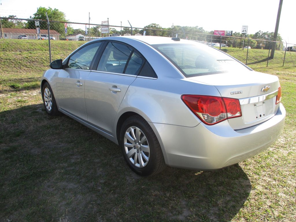 Chevrolet Cruze  2011
