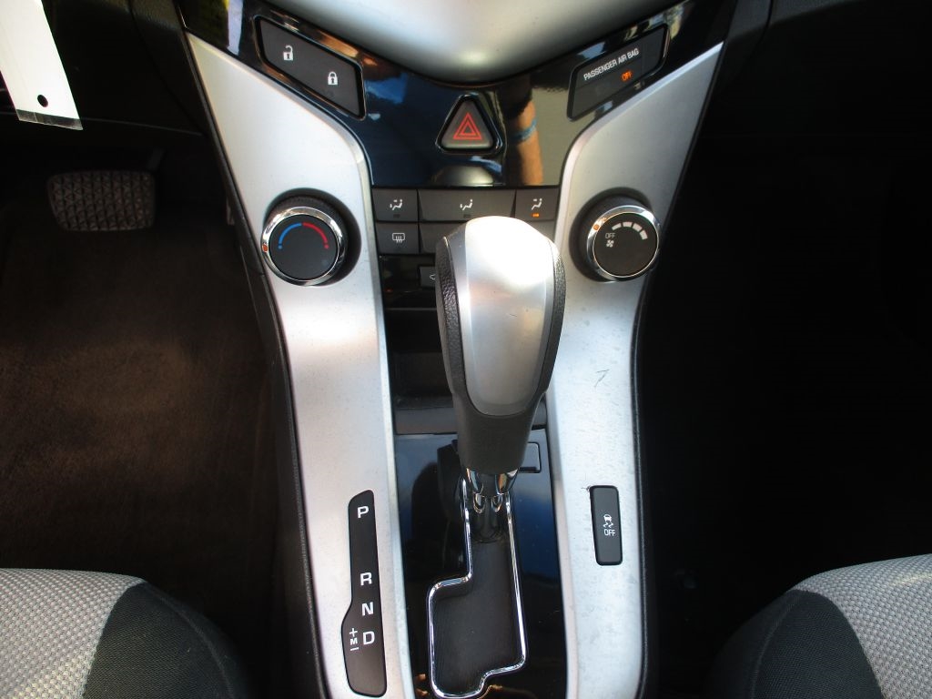 Chevrolet Cruze  2011