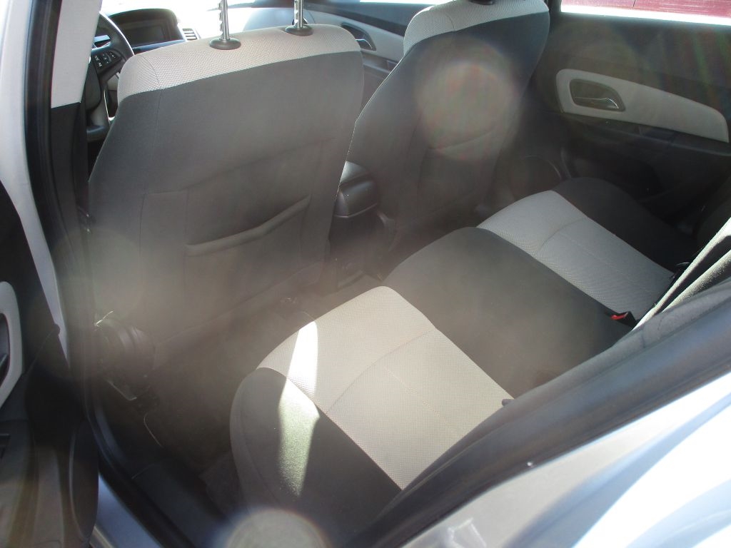 Chevrolet Cruze  2011