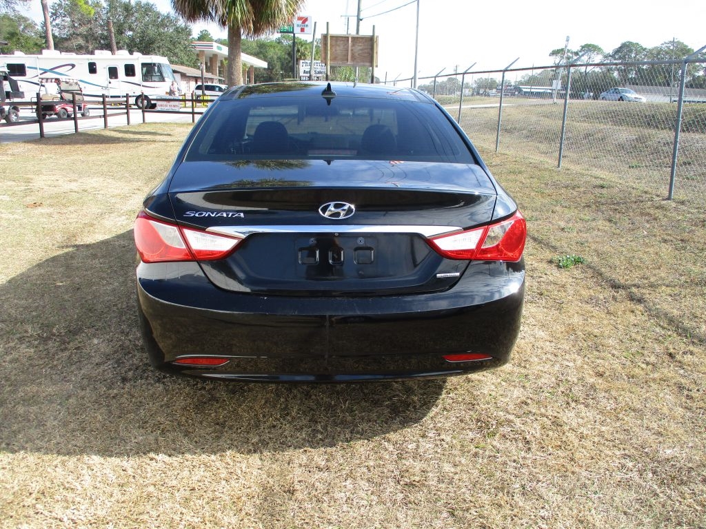 Hyundai Sonata  2012