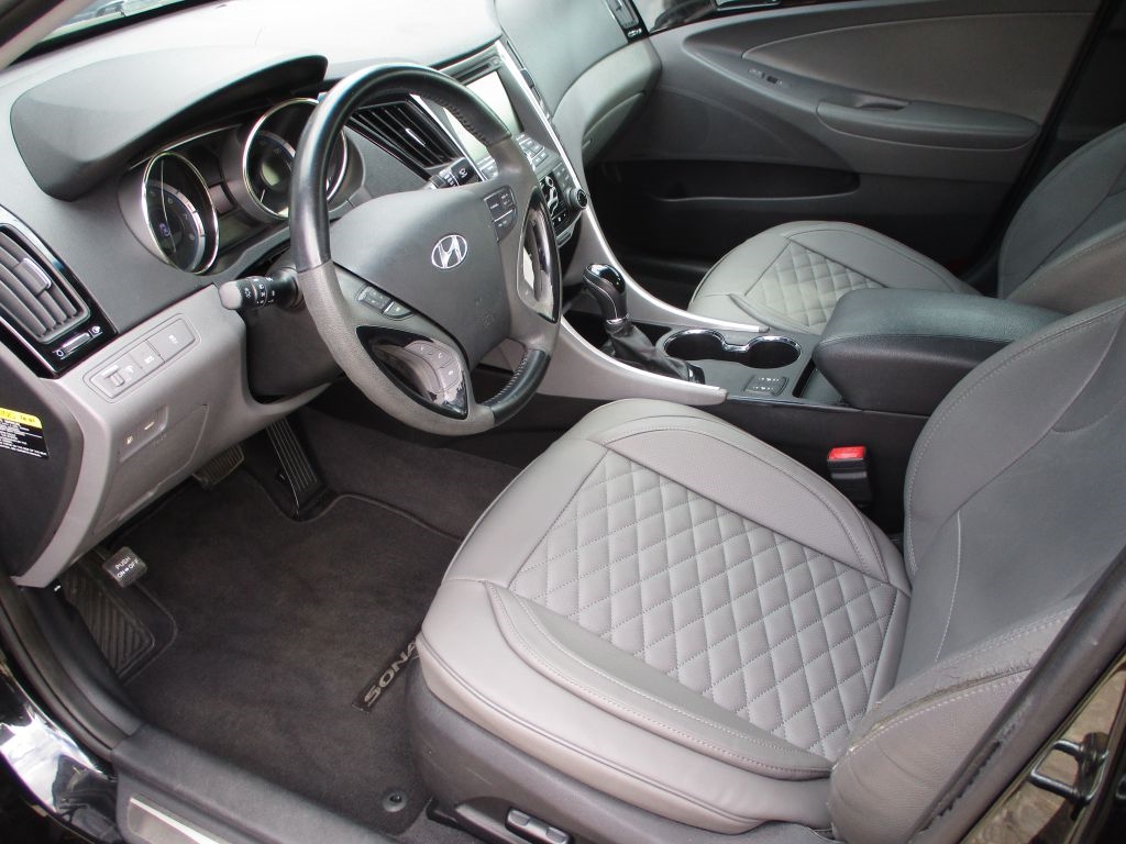 Hyundai Sonata  2012