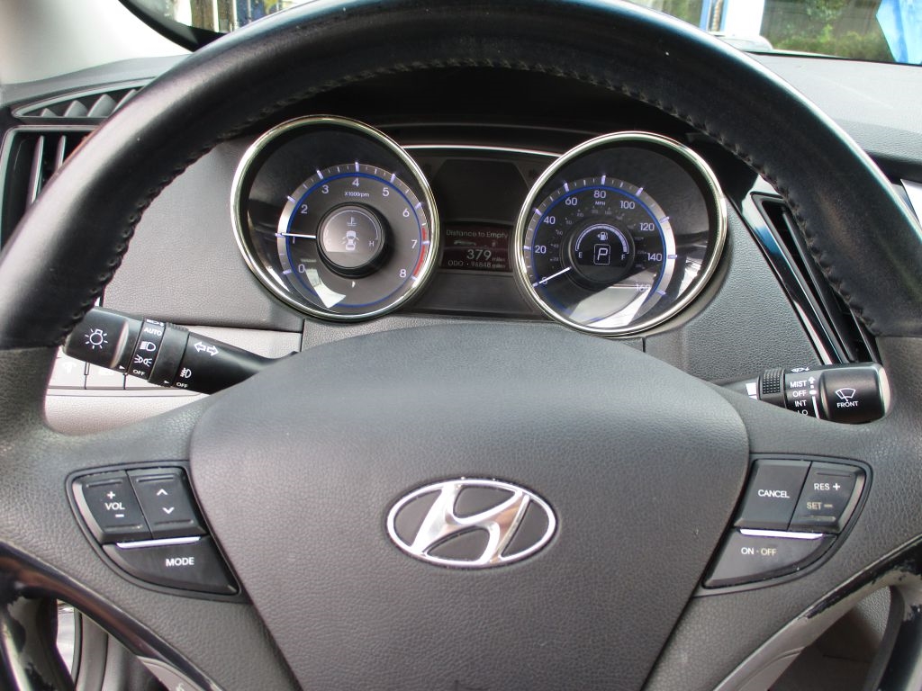 Hyundai Sonata  2012