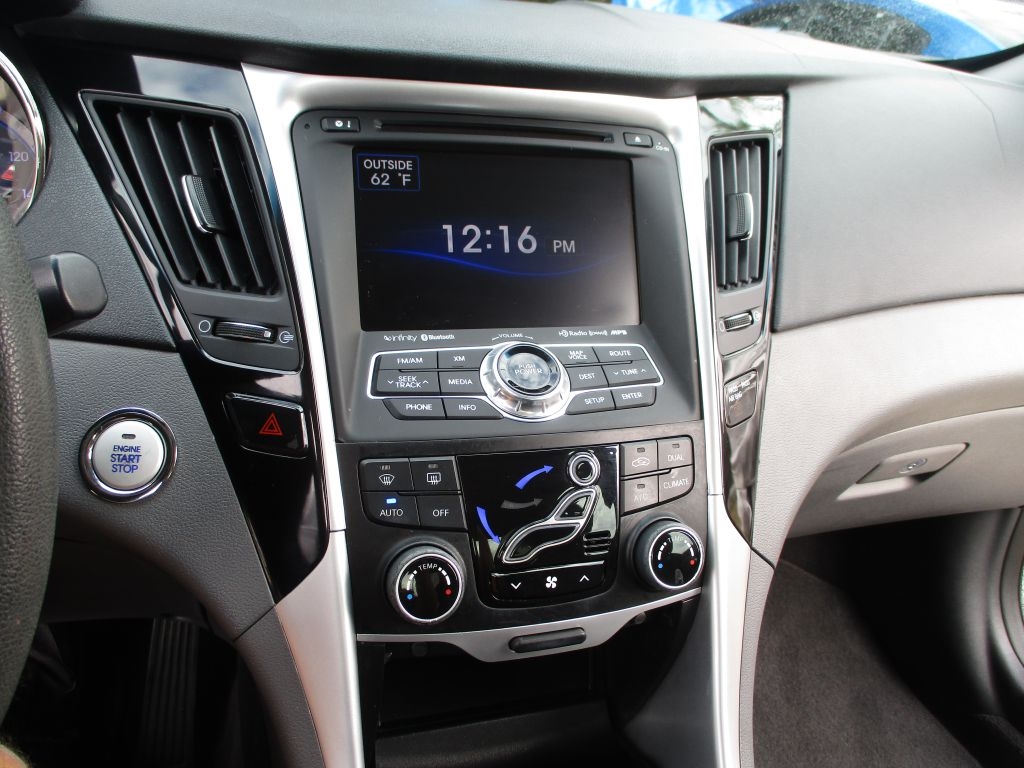 Hyundai Sonata  2012