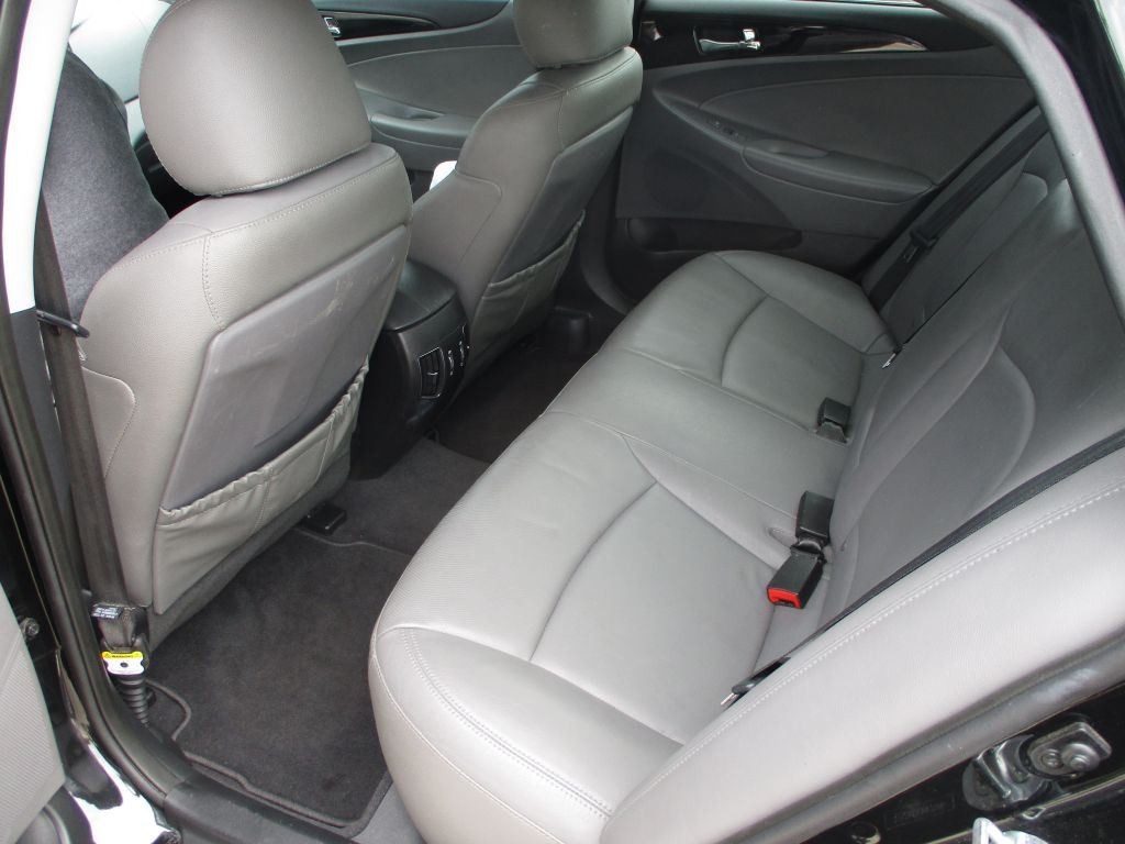 Hyundai Sonata  2012