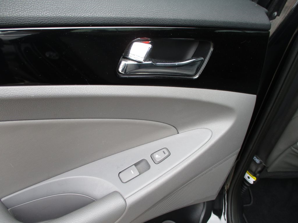 Hyundai Sonata  2012