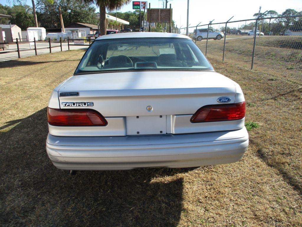 Ford Taurus  1995