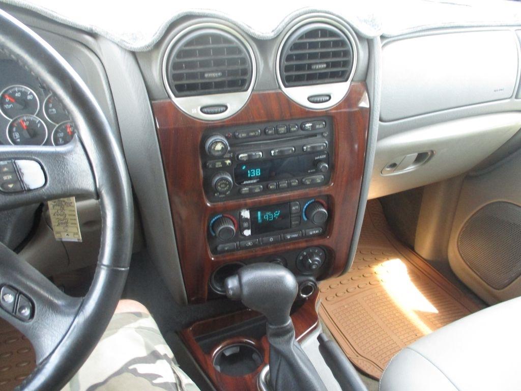 GMC Envoy  2004
