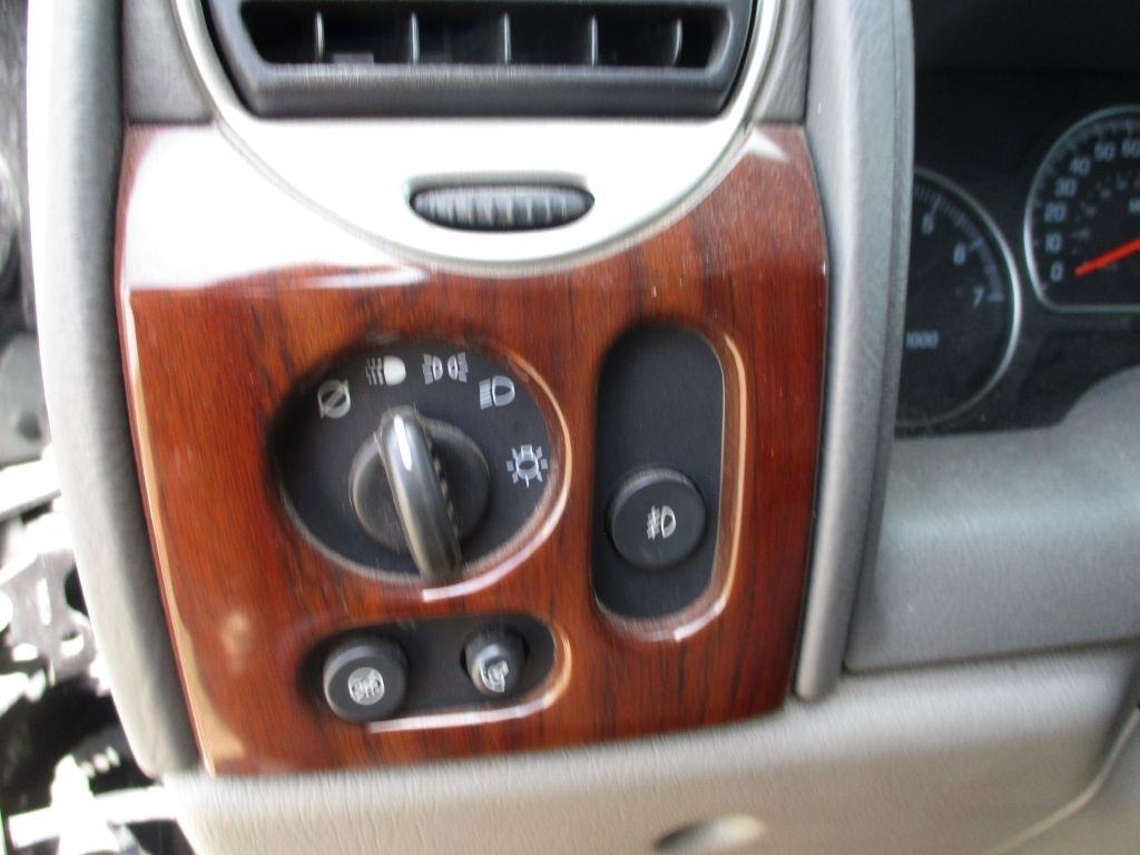 GMC Envoy  2004