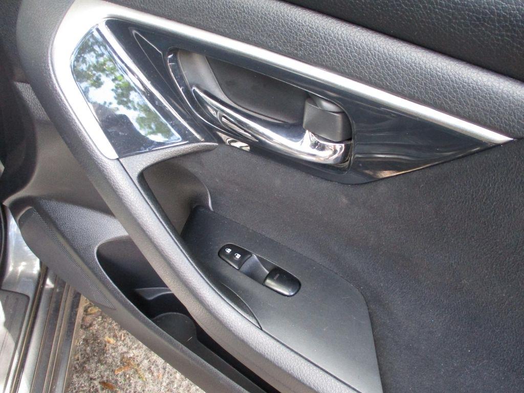 Nissan Altima  2014