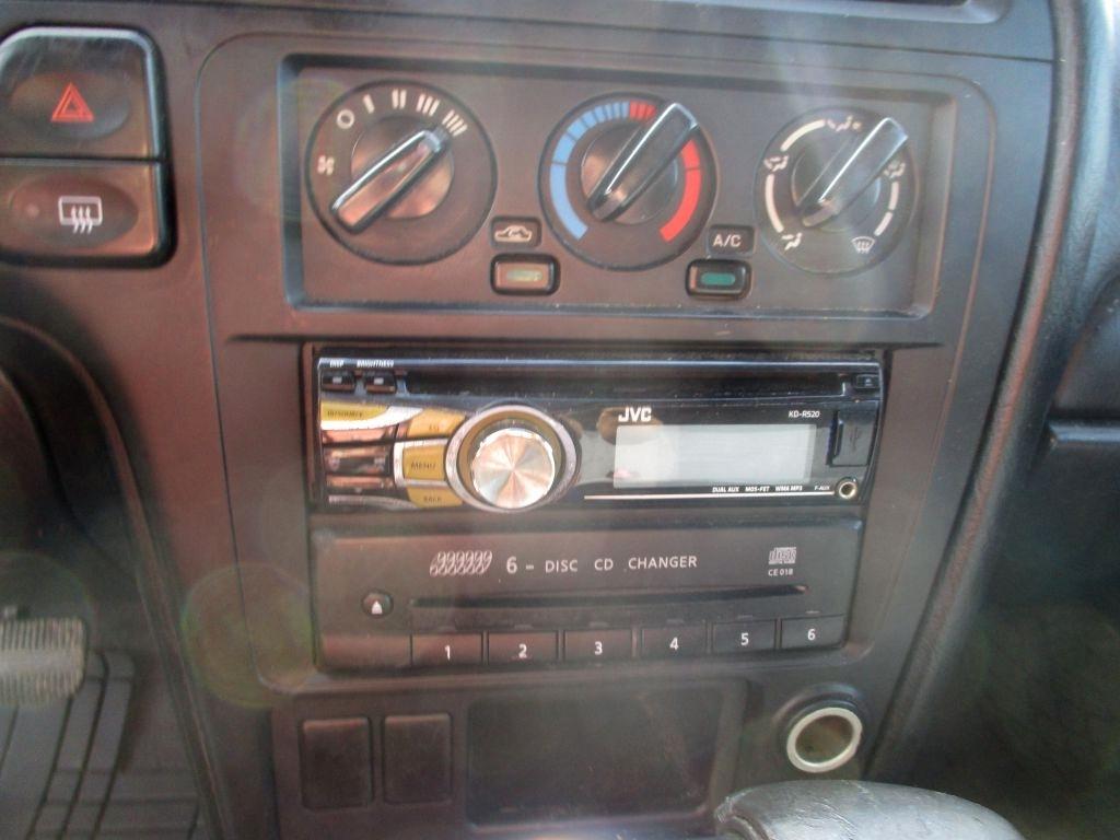 Nissan Pathfinder  2001