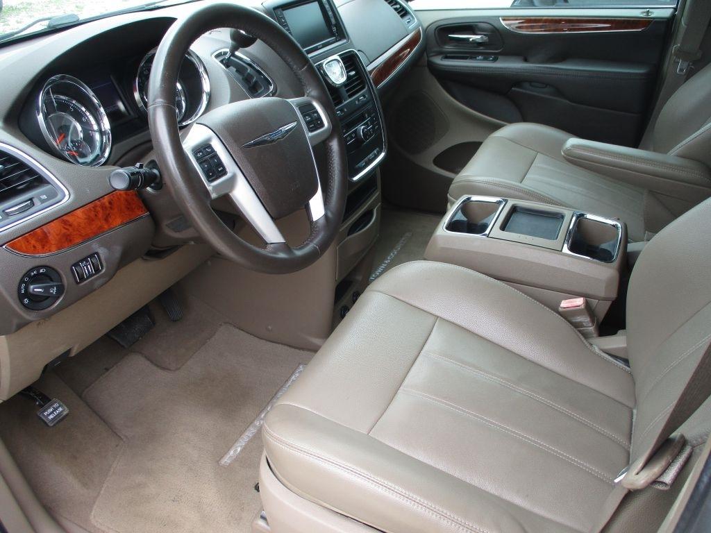Chrysler Town & Country  2014