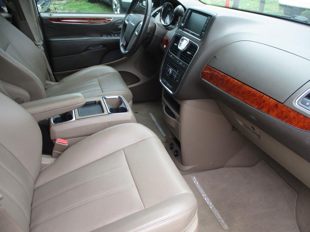Chrysler Town & Country  2014