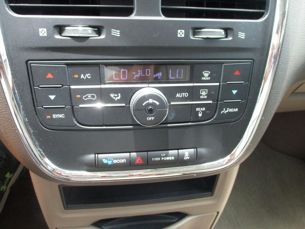 Chrysler Town & Country  2014