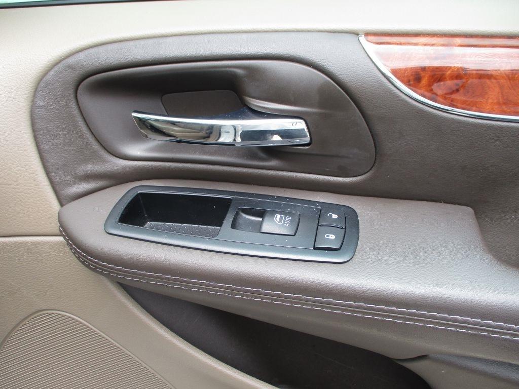Chrysler Town & Country  2014