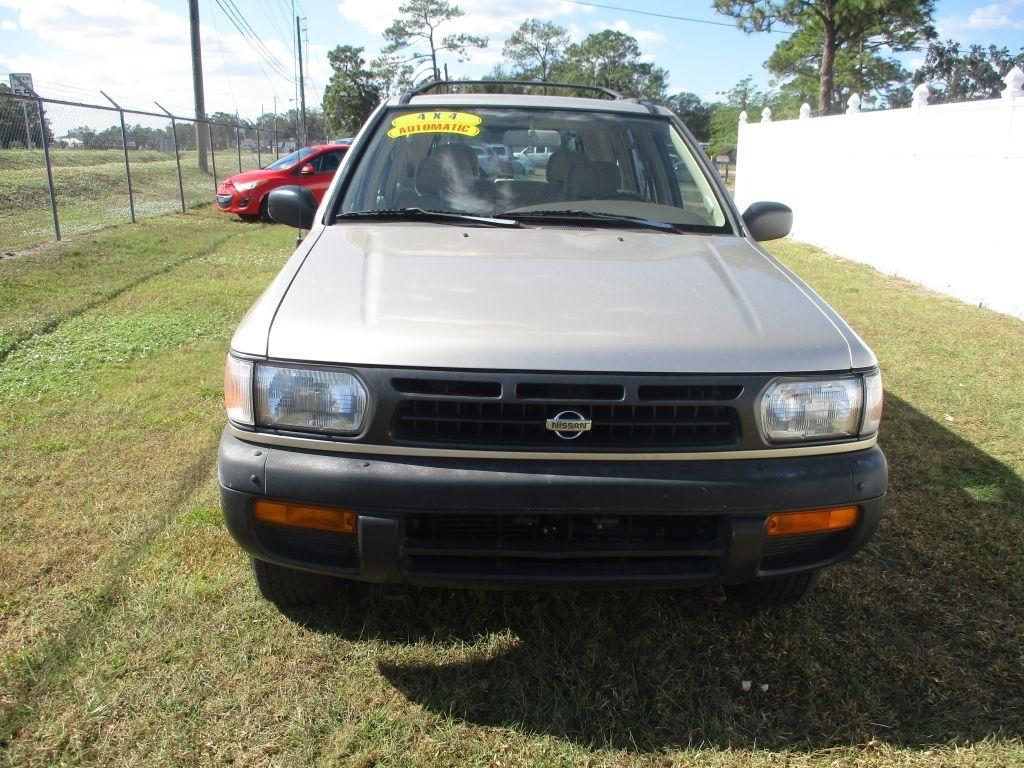 Nissan Pathfinder  1997