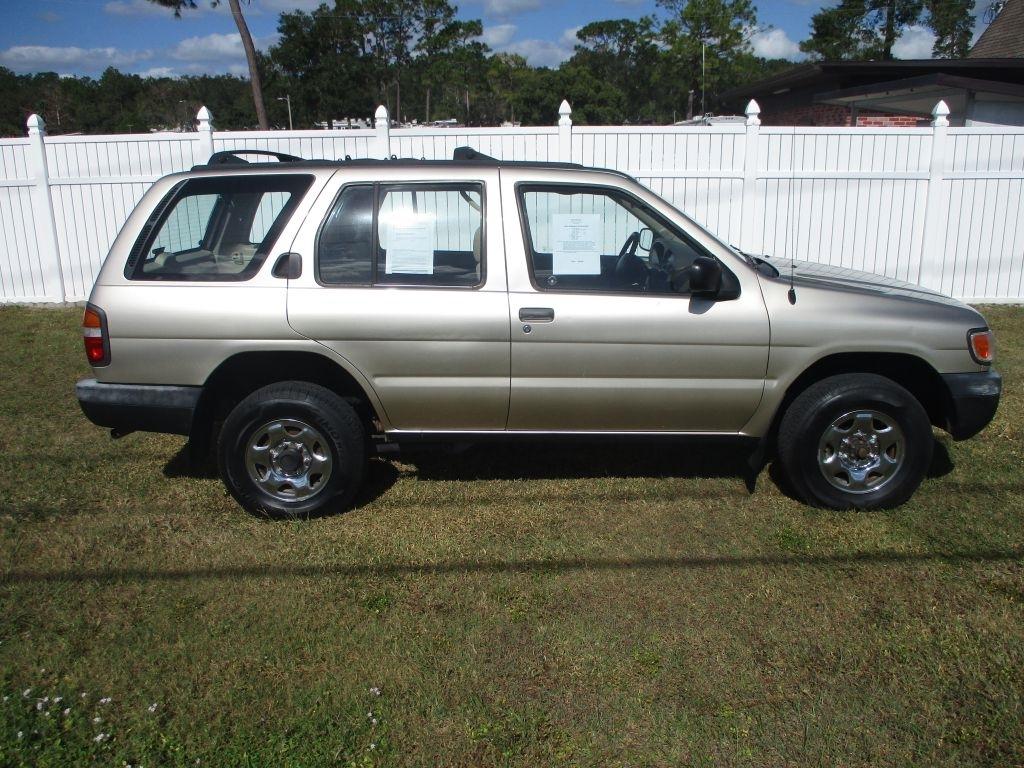 Nissan Pathfinder  1997