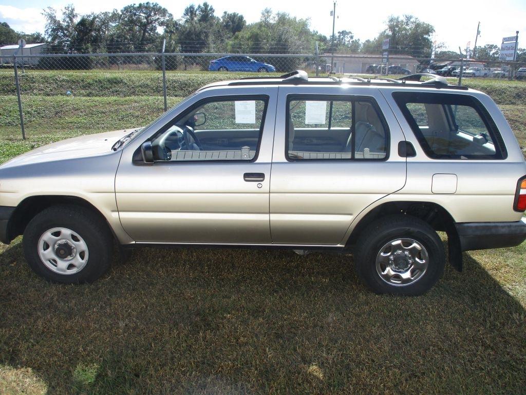 Nissan Pathfinder  1997