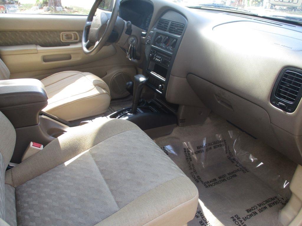 Nissan Pathfinder  1997