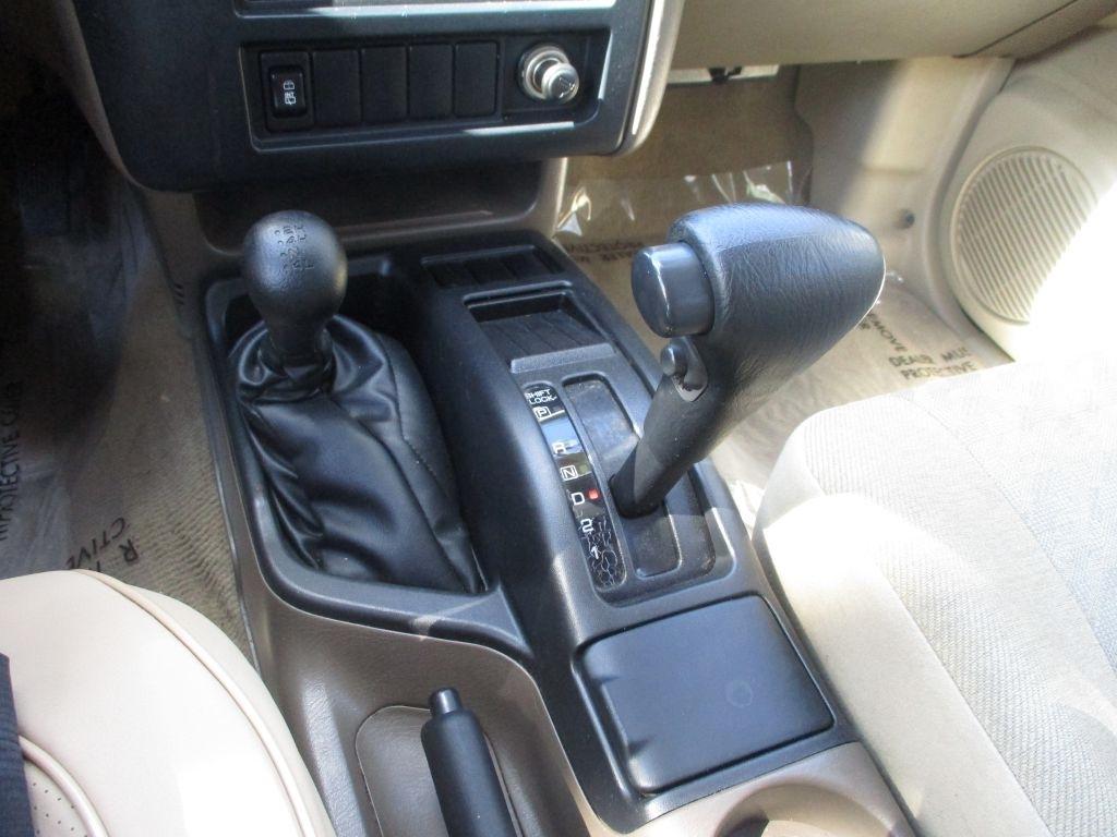 Nissan Pathfinder  1997