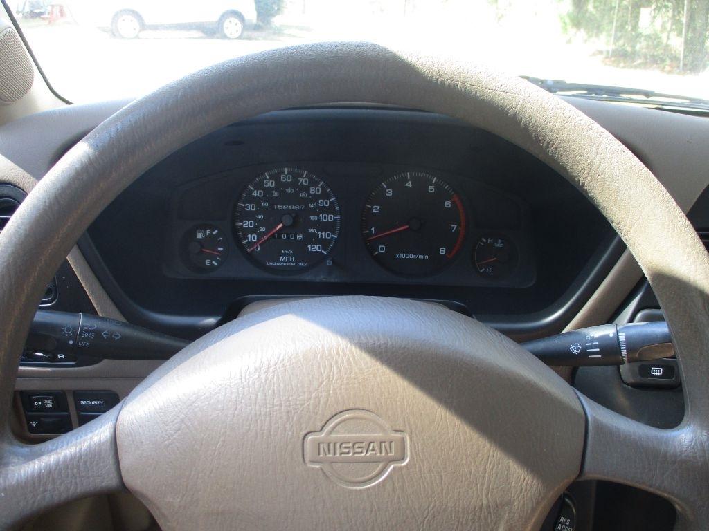 Nissan Pathfinder  1997