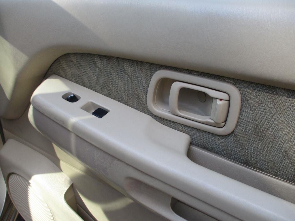 Nissan Pathfinder  1997