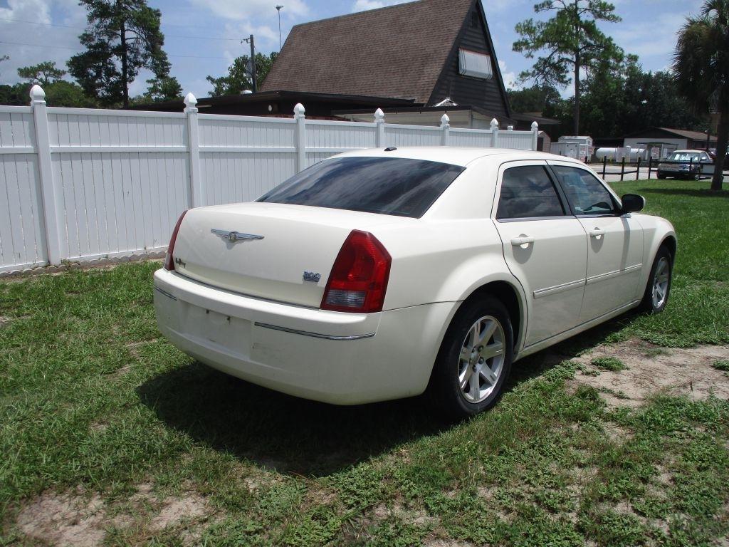 Chrysler 300  2007