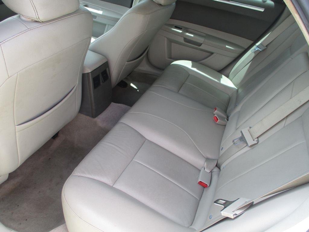 Chrysler 300  2007