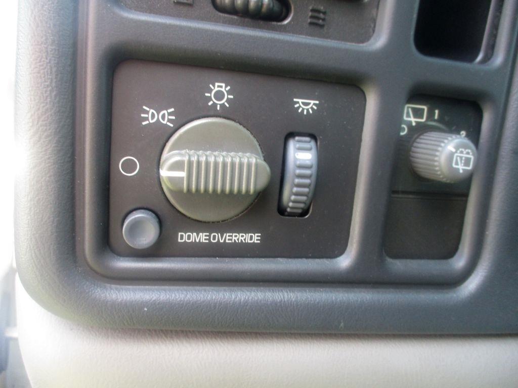 Chevrolet Tahoe  2001