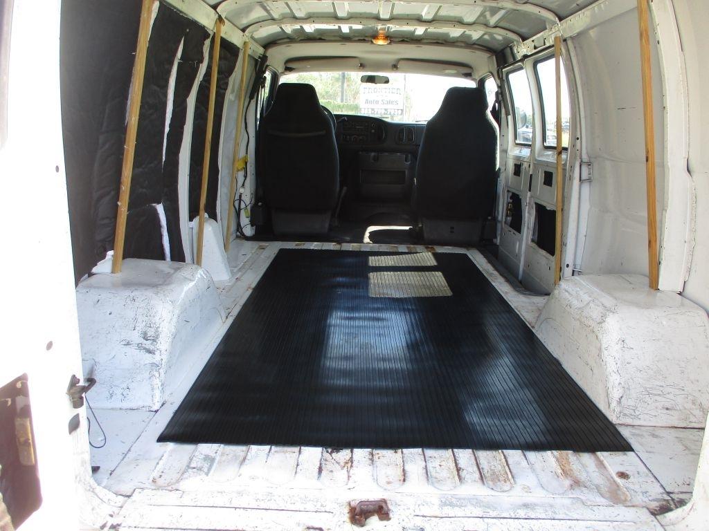 Dodge Ram Van  2002